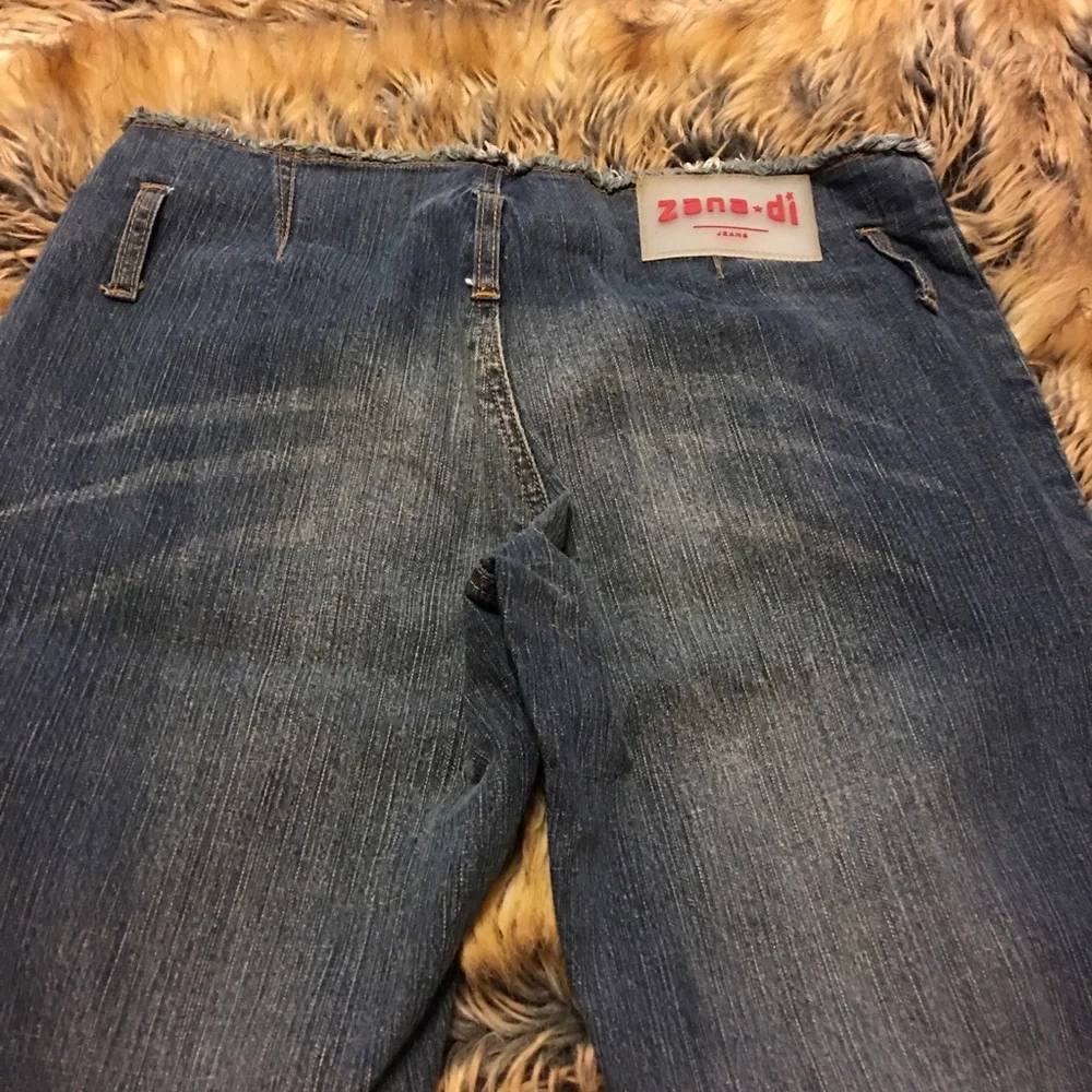 Zana-di low rise fray detailed jeans NWOT 5